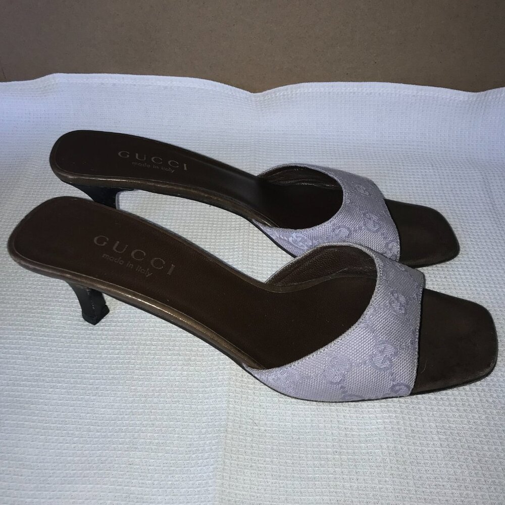 Gucci Lavender Mules, Heeled Slides Square Toe Logo printed fabric, size 7 1/2 B - Picture 7 of 9